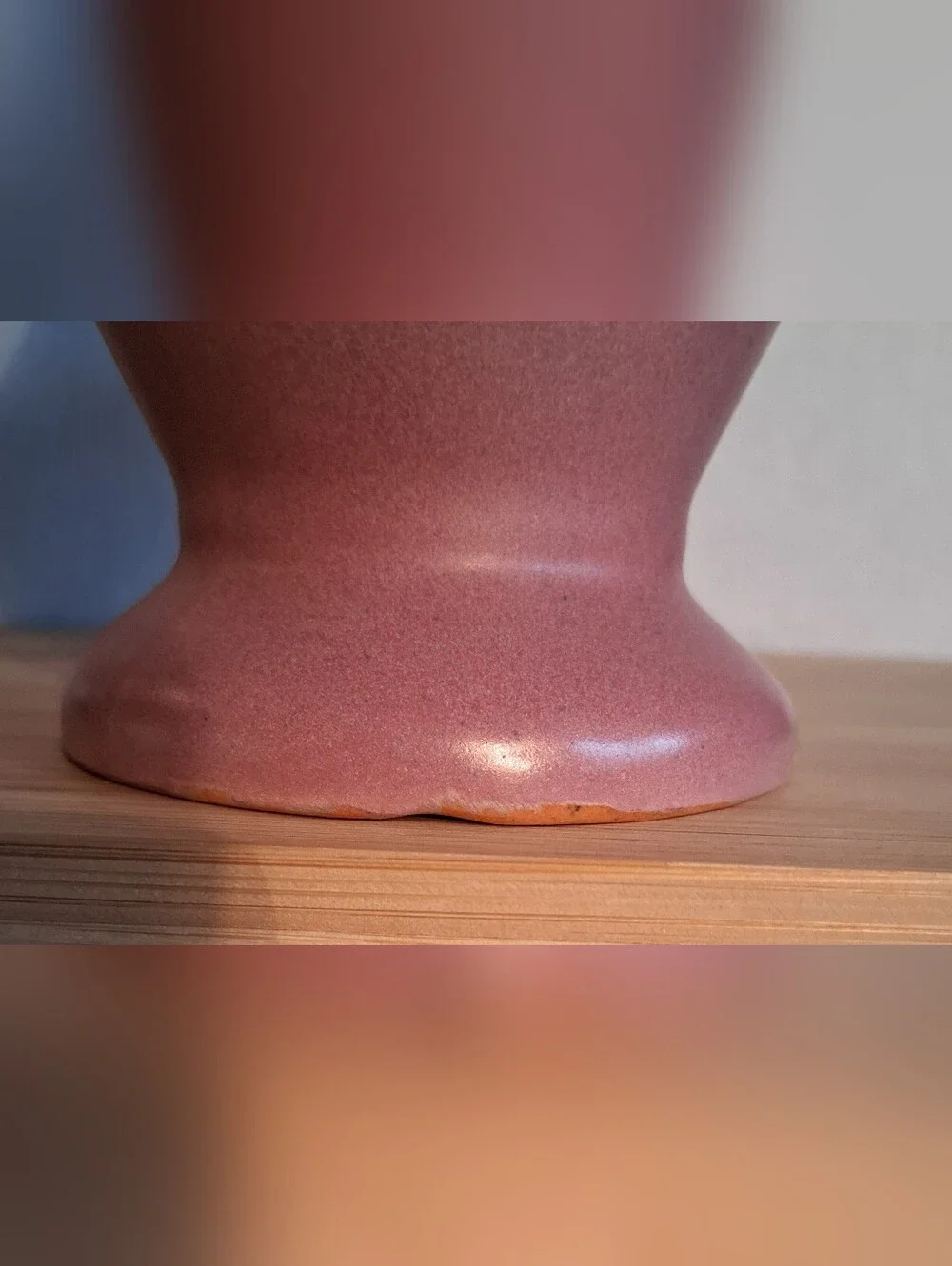 Vintage Niloak/Dickota Pottery Ozark Dawn Scalloped Vase